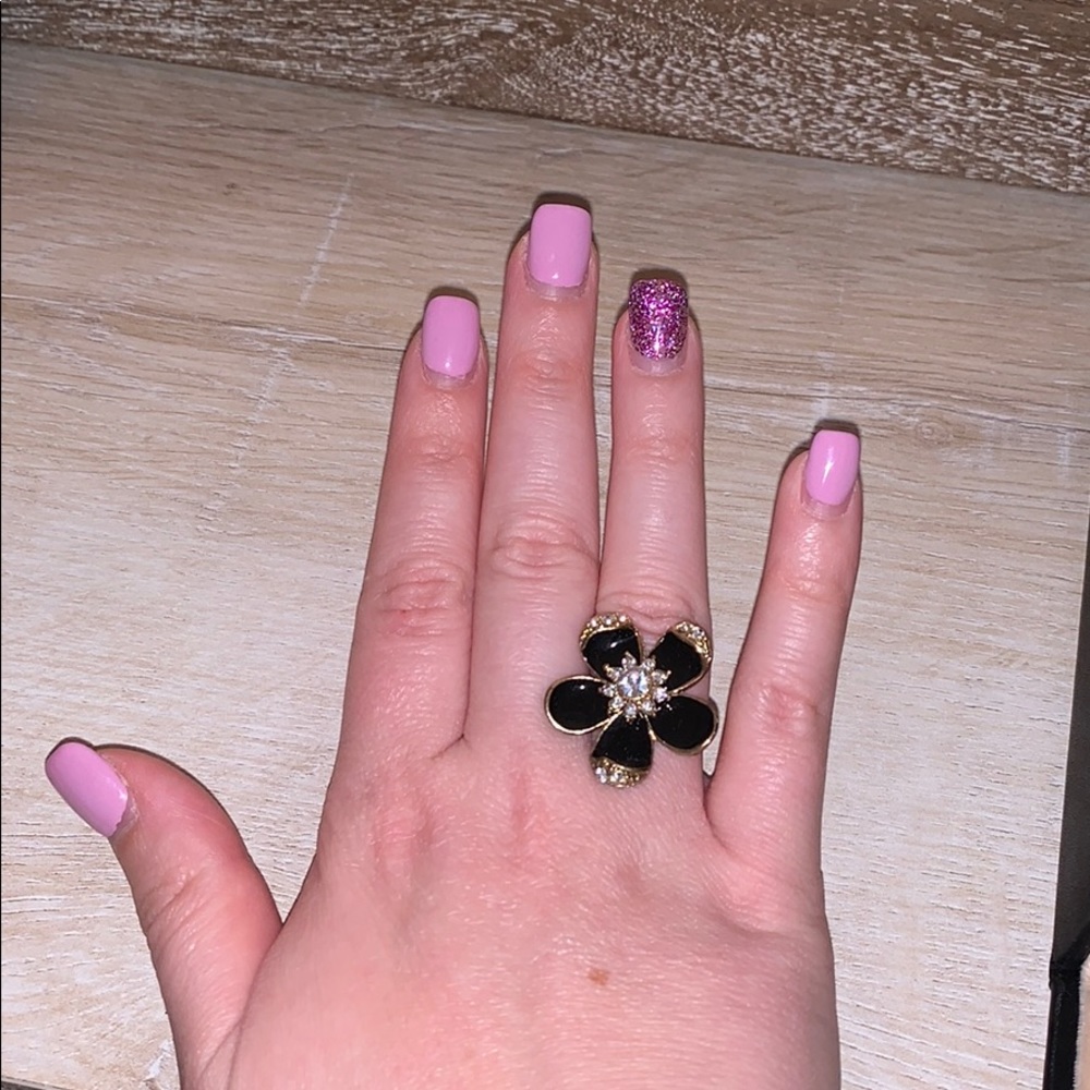 Black flower ring